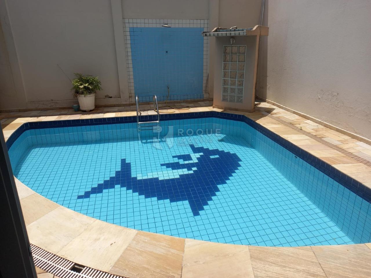 Casa em condomínio à venda no bairro Villa San Marino: 