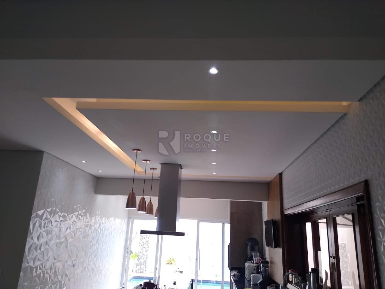 Casa em condomínio à venda no bairro Villa San Marino: 