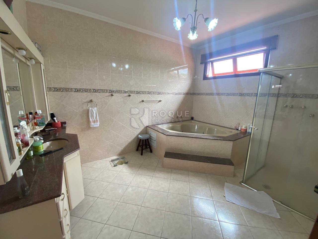 Casa em condomínio à venda no bairro Villa San Marino: 