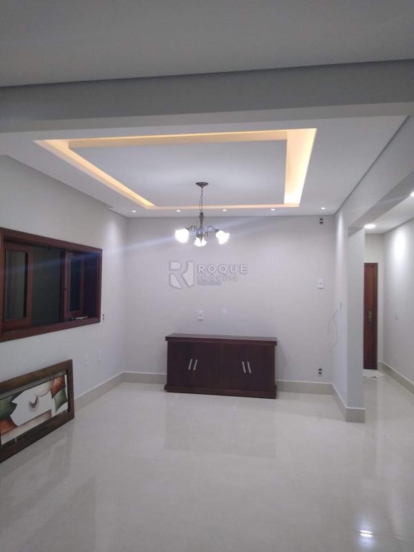 Casa em condomínio à venda no bairro Villa San Marino: 