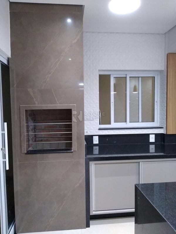 Casa em condomínio à venda no bairro Villa San Marino: 