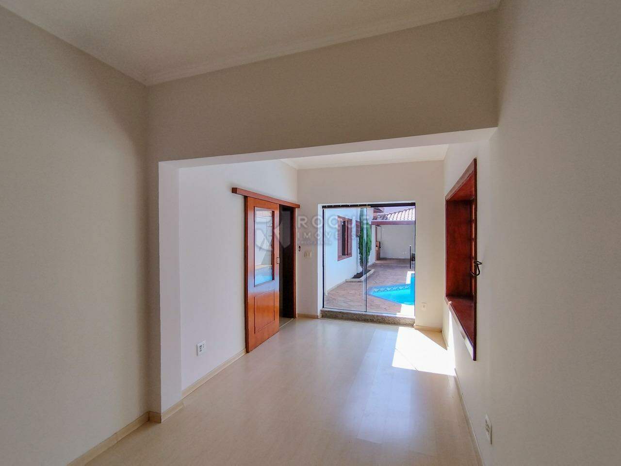 Casa em condomínio para aluguel no bairro Jardim Residencial Monsenhor Rossi: Sala 3