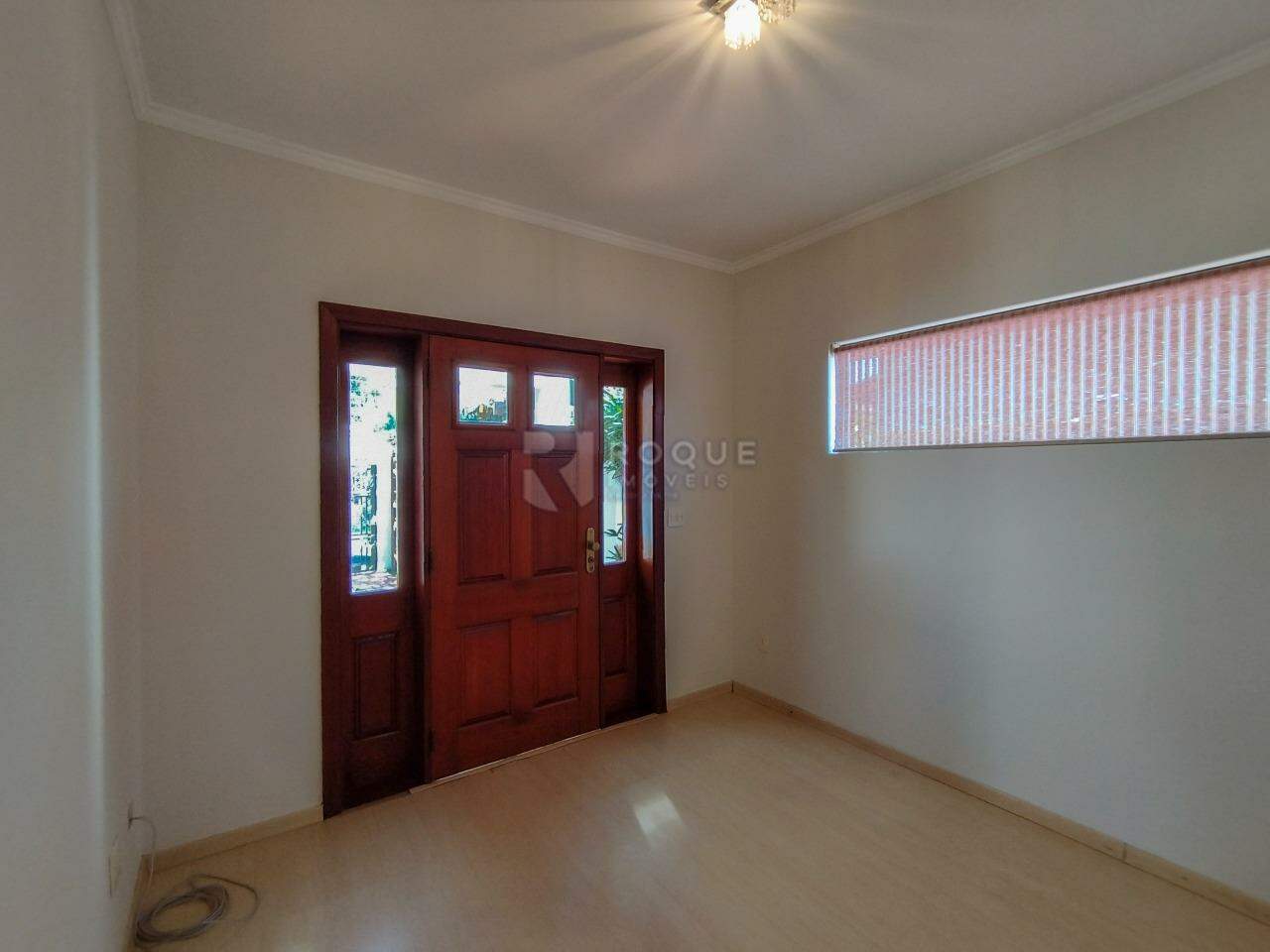 Casa em condomínio para aluguel no bairro Jardim Residencial Monsenhor Rossi: Hall