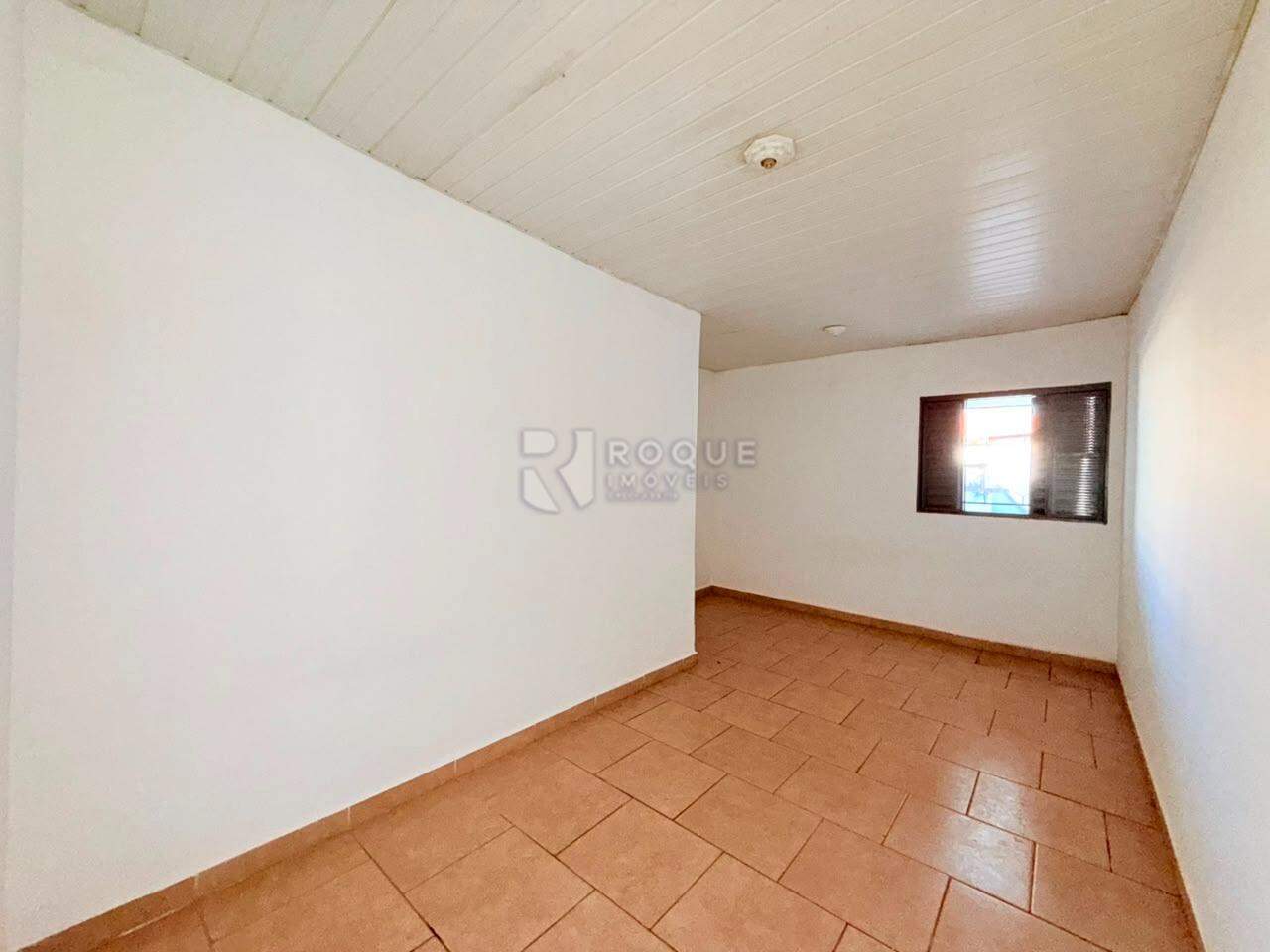 Casa Residencial para aluguel no bairro Centro: Dormitório 02