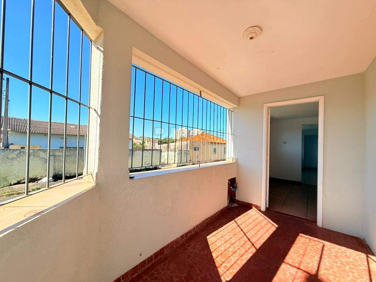Casa Residencial para aluguel no bairro Centro: Hall de Entrada