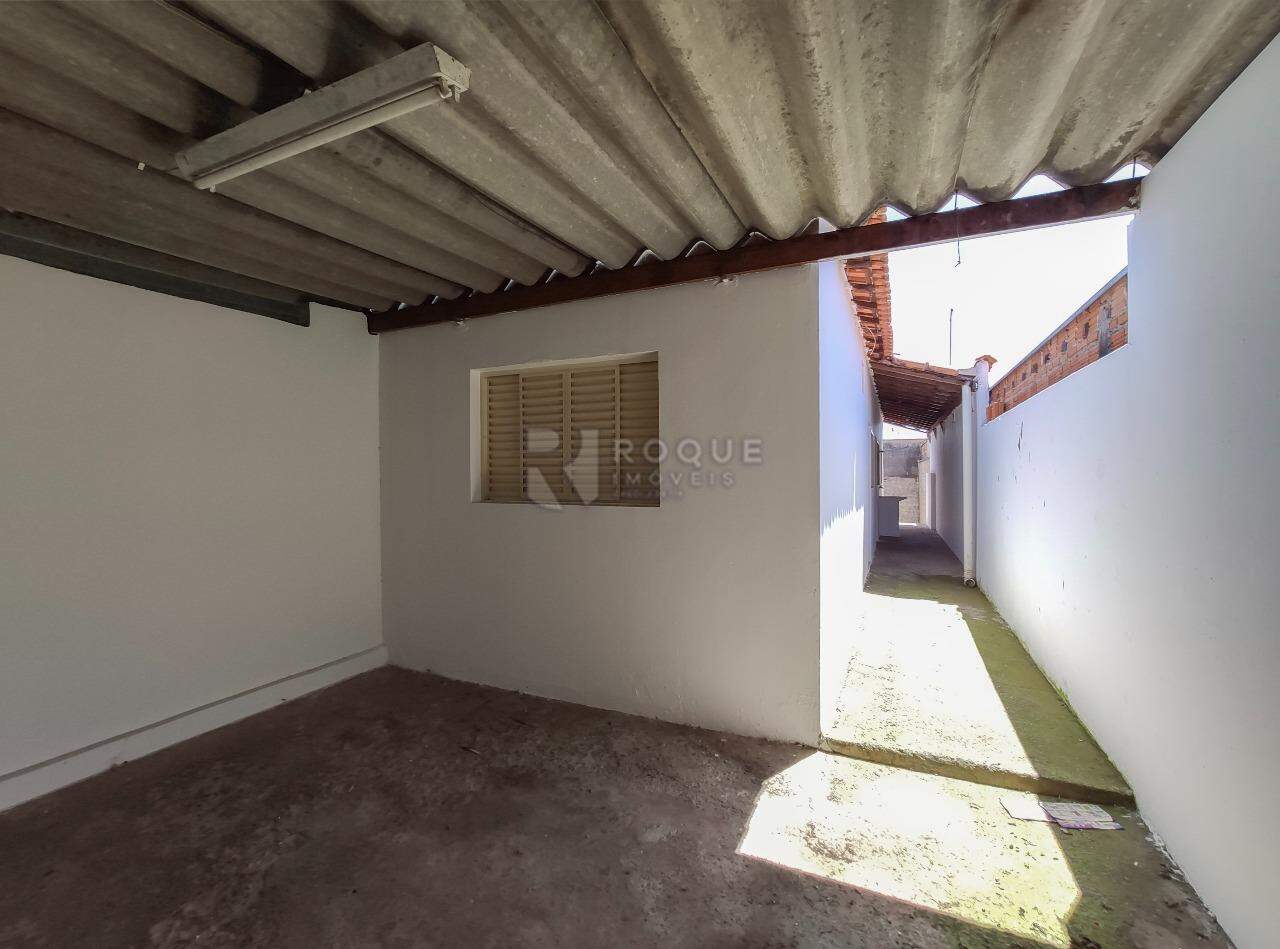 Casa Residencial para aluguel no bairro Jardim Nossa Senhora do Amparo: Garagem 
