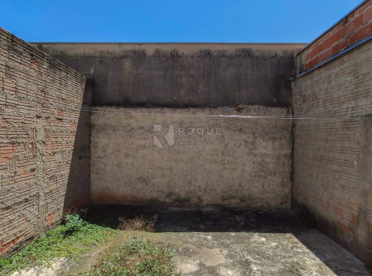 Casa Residencial para aluguel no bairro Jardim Nossa Senhora do Amparo: Fundo 