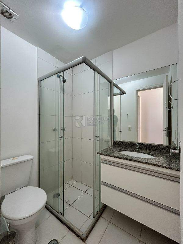 Apartamento para aluguel no bairro Jardim Esmeralda: WC suíte 