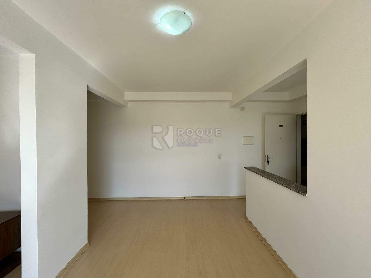 Apartamento para aluguel no bairro Jardim Esmeralda: Sala 