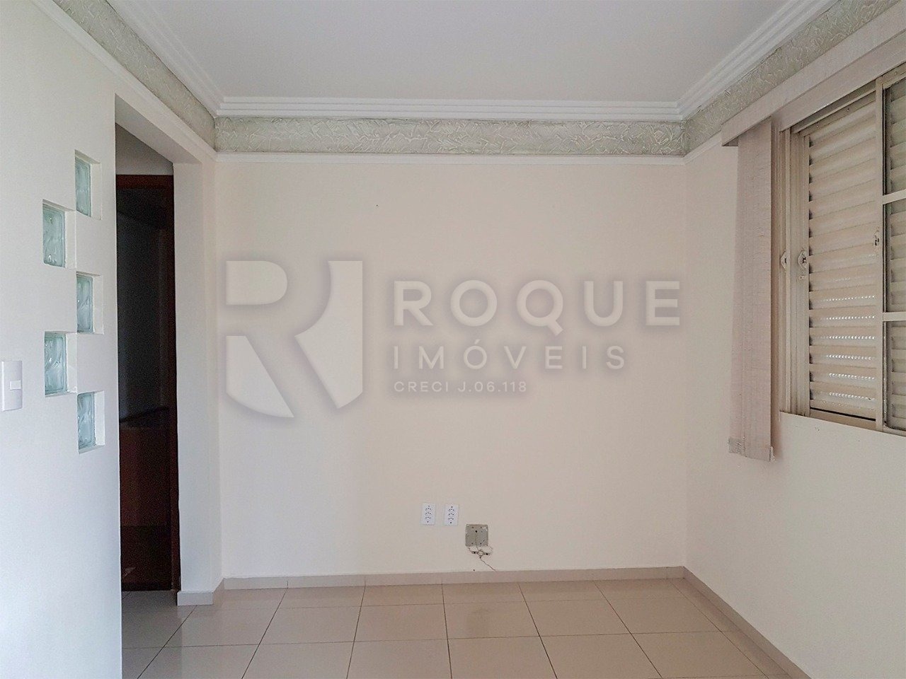 Apartamento para aluguel no bairro Itaipu: Sala 2