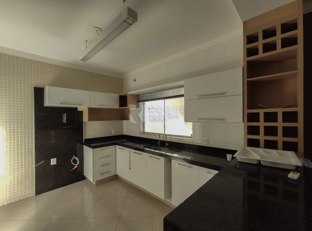 Casa Residencial para aluguel no bairro Jardim Santa Adélia: Cozinha 