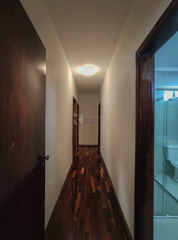 Casa Residencial para aluguel no bairro Jardim Esmeralda: Hall