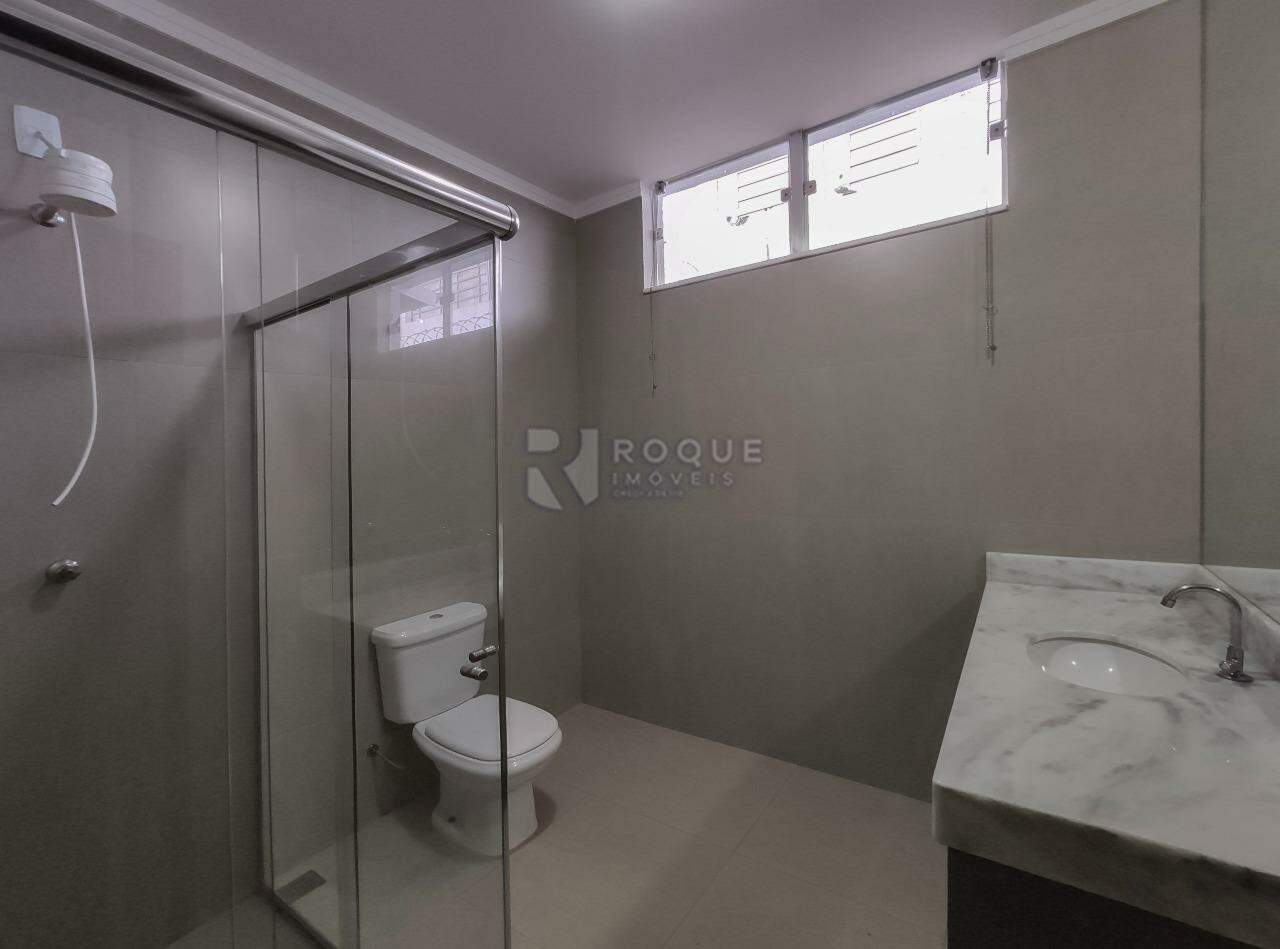 Casa Residencial para aluguel no bairro Jardim Esmeralda: WC social