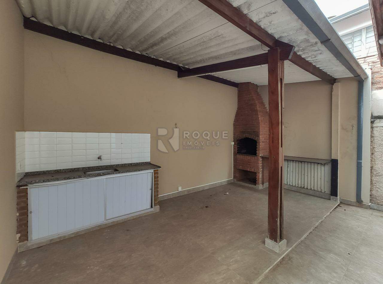 Casa Residencial para aluguel no bairro Jardim Esmeralda: Fundo / churrasqueira