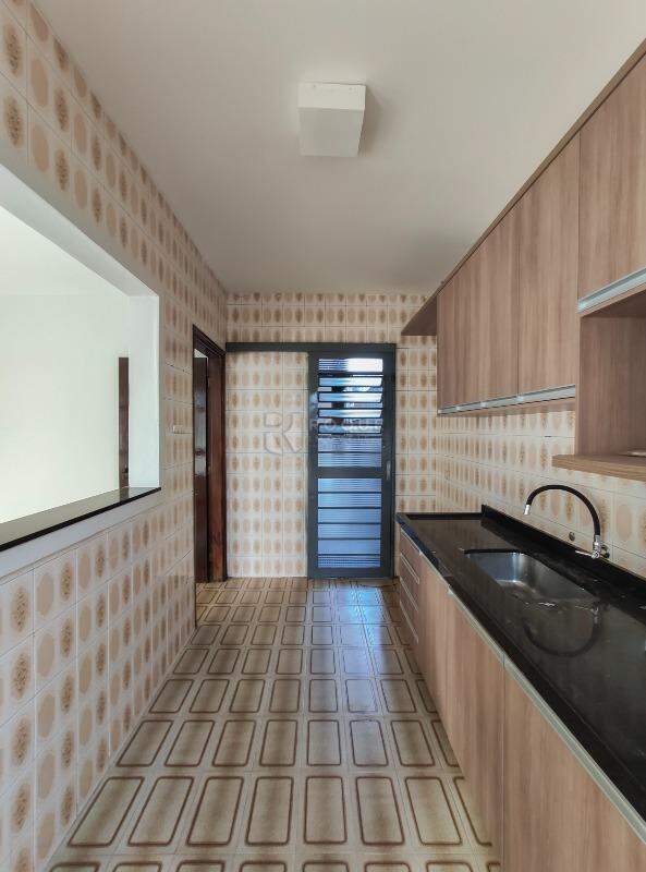 Casa Residencial para aluguel no bairro Jardim Esmeralda: Cozinha