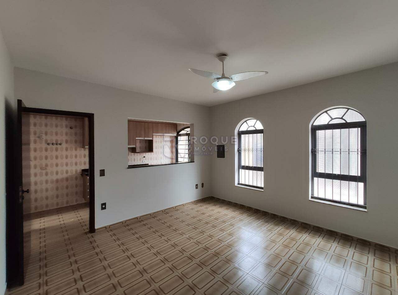 Casa Residencial para aluguel no bairro Jardim Esmeralda: Copa