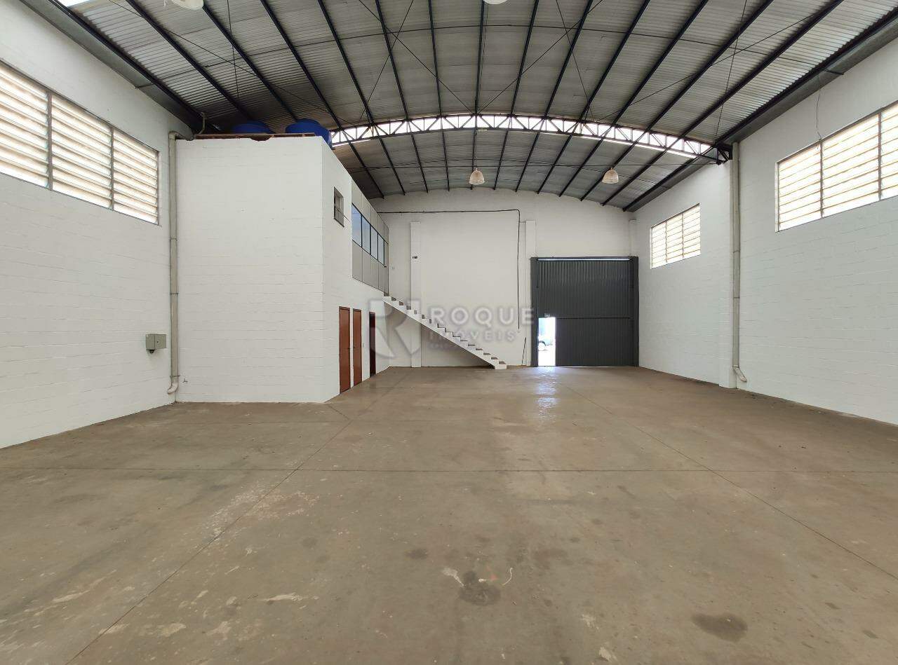 Barracão/Galpão para aluguel no bairro Centro Industrial de Limeira - CIL: Salão 