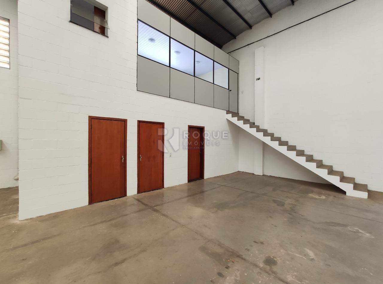 Barracão/Galpão para aluguel no bairro Centro Industrial de Limeira - CIL: Salão 