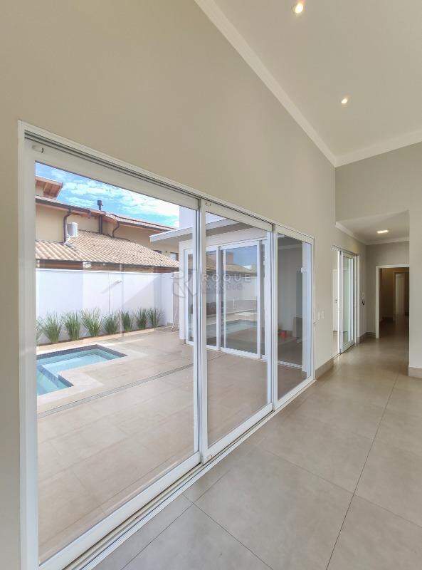 Casa em condomínio para aluguel no bairro Residencial Greville: Sala