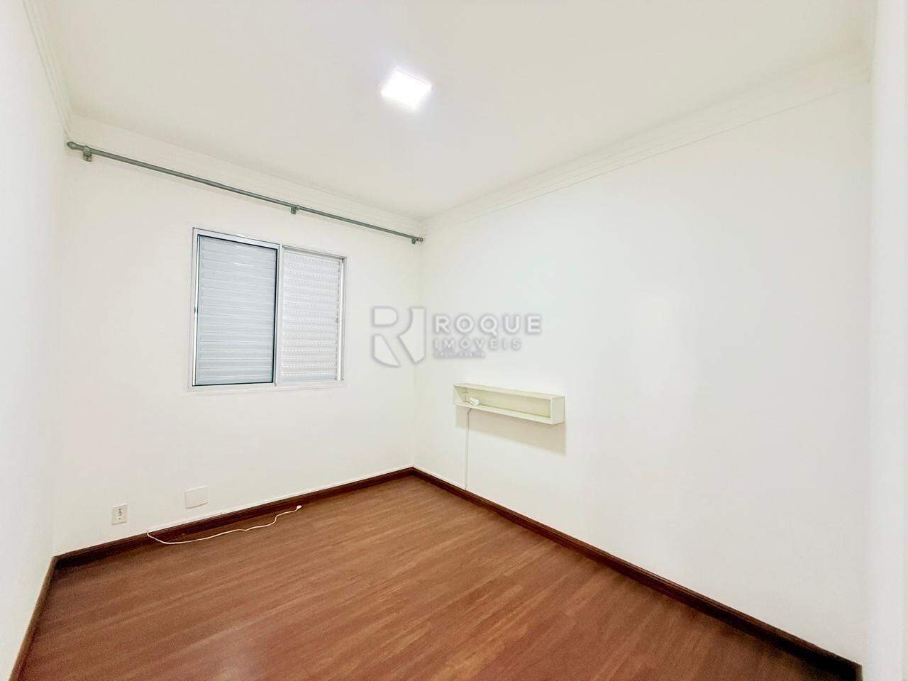 Apartamento para aluguel no bairro Jardim Esmeralda: Dormitório 01