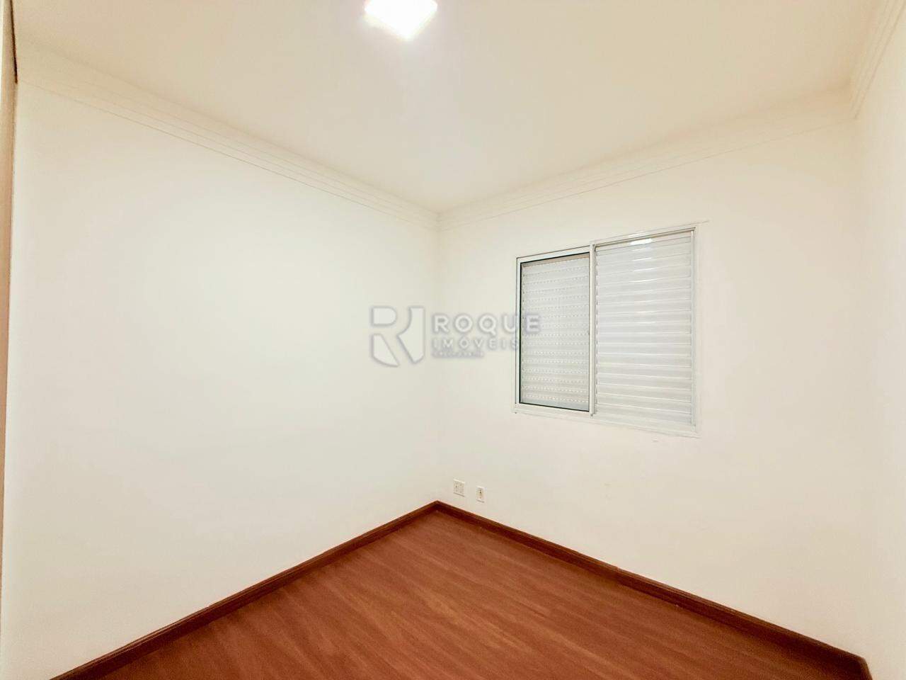Apartamento para aluguel no bairro Jardim Esmeralda: Dormitório 02