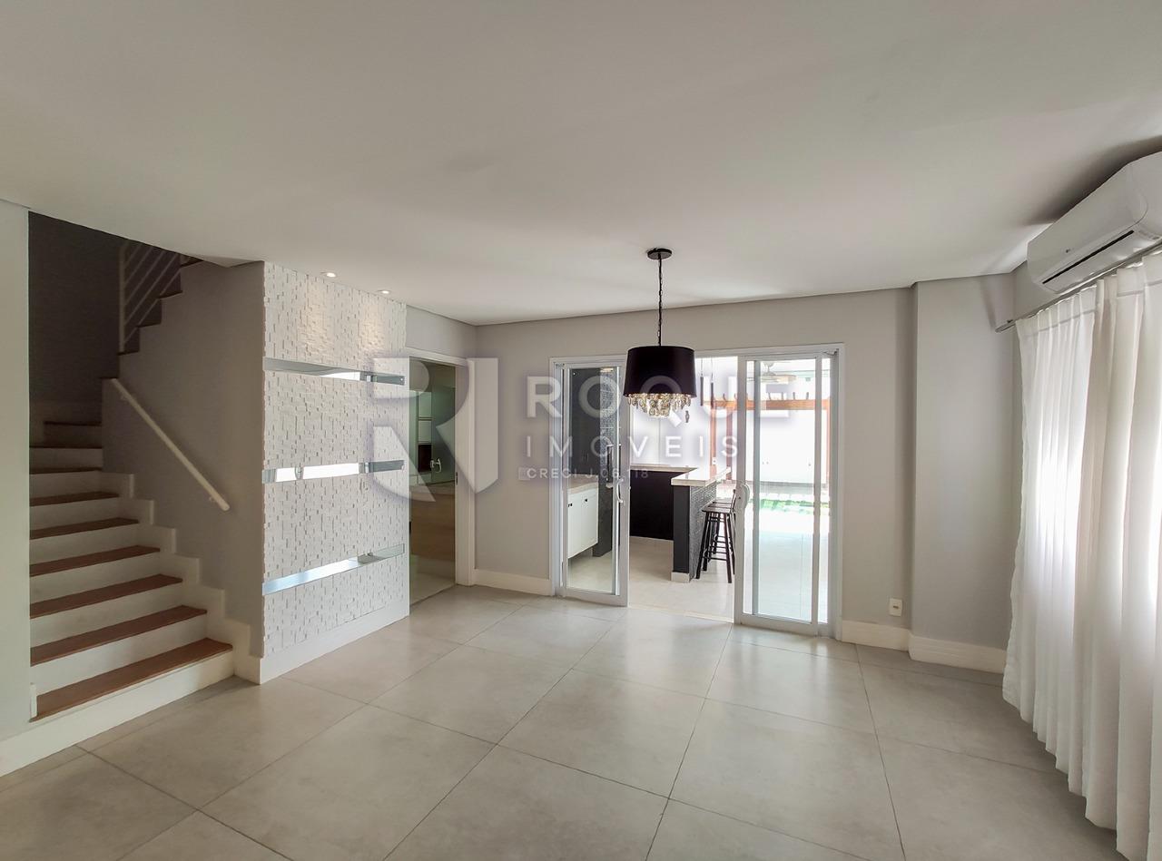 Casa em condomínio para aluguel no bairro Jardim Montezuma: Sala 