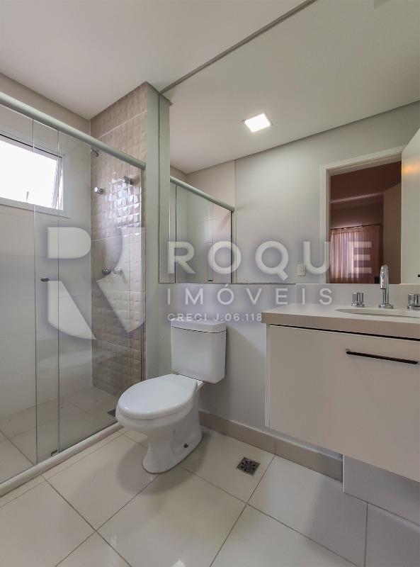 Casa em condomínio para aluguel no bairro Jardim Montezuma: WC suíte segundo andar 