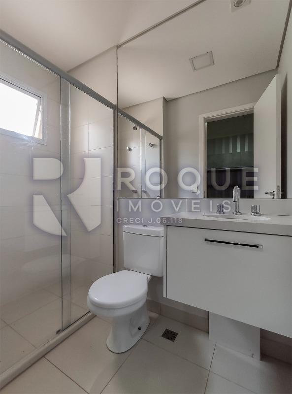 Casa em condomínio para aluguel no bairro Jardim Montezuma: WC suíte 2 segundo andar 