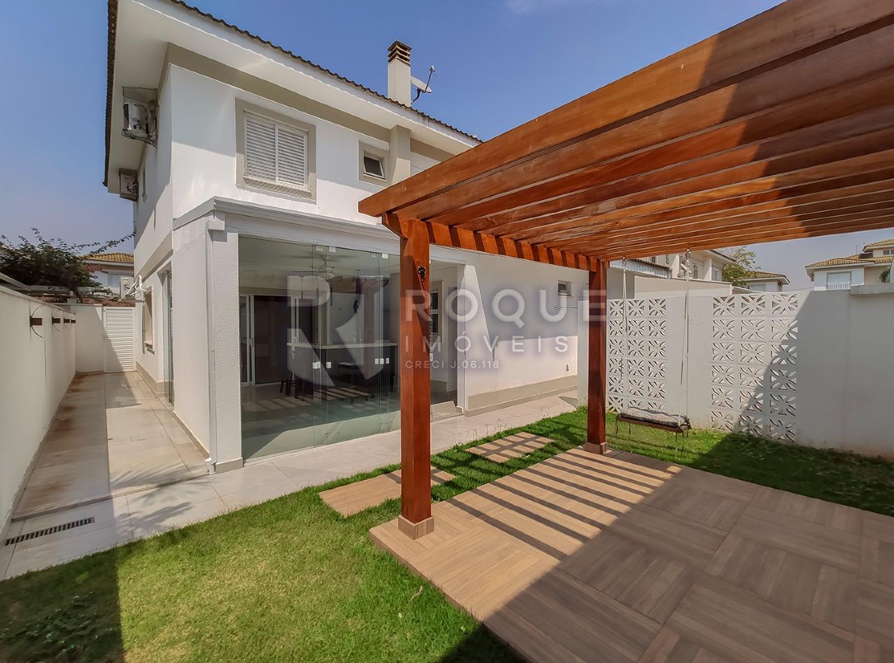 Casa em condomínio para aluguel no bairro Jardim Montezuma: Fundo 