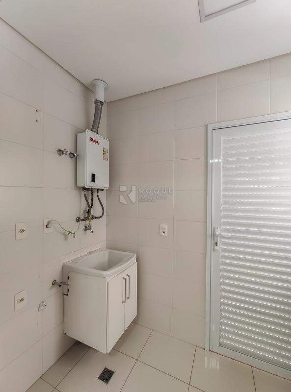 Casa em condomínio para aluguel no bairro Jardim Montezuma: Área de serviço