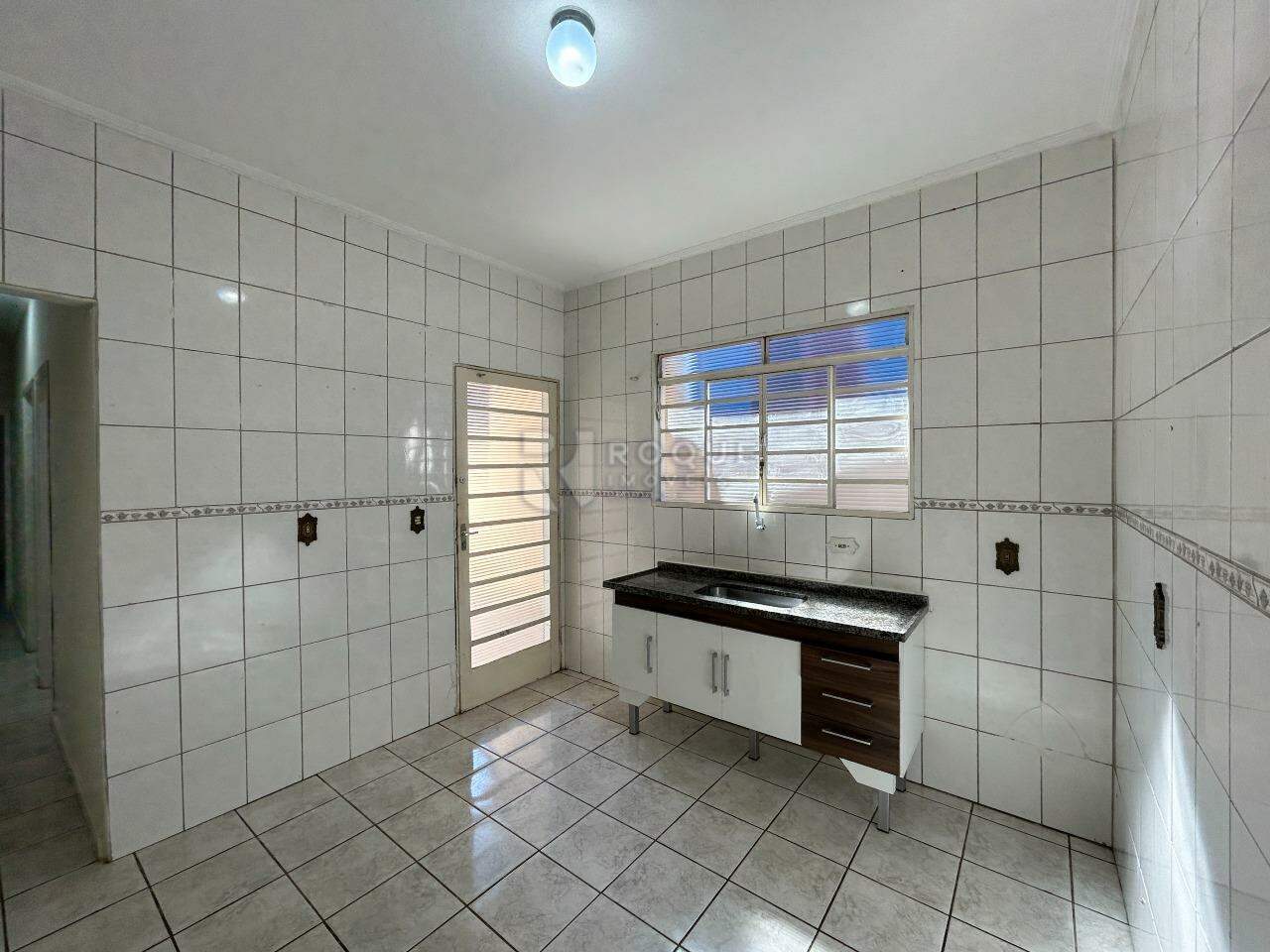 Casa Residencial para aluguel no bairro Jardim São Roque: Cozinha 