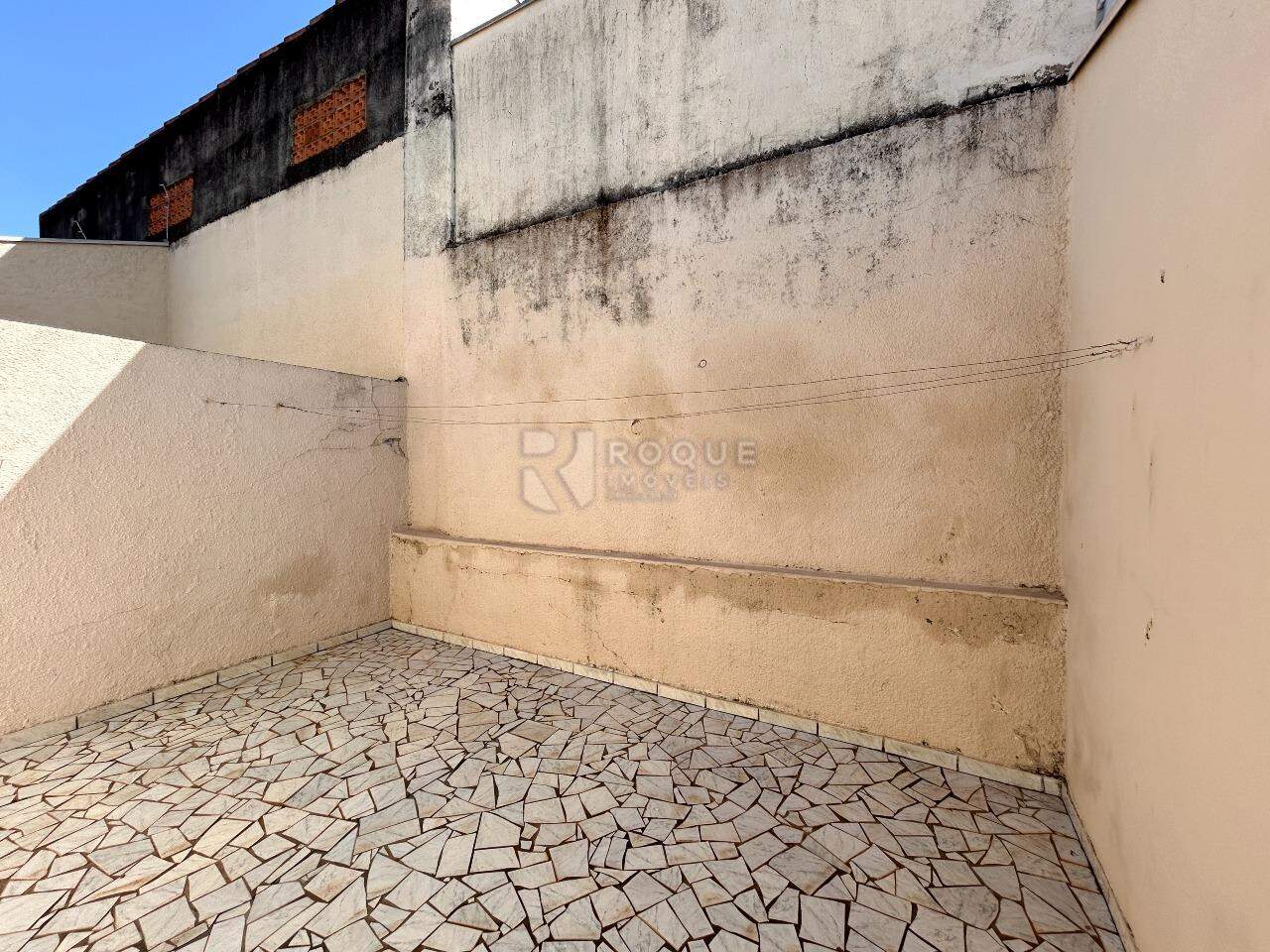 Casa Residencial para aluguel no bairro Jardim São Roque: Fundo 