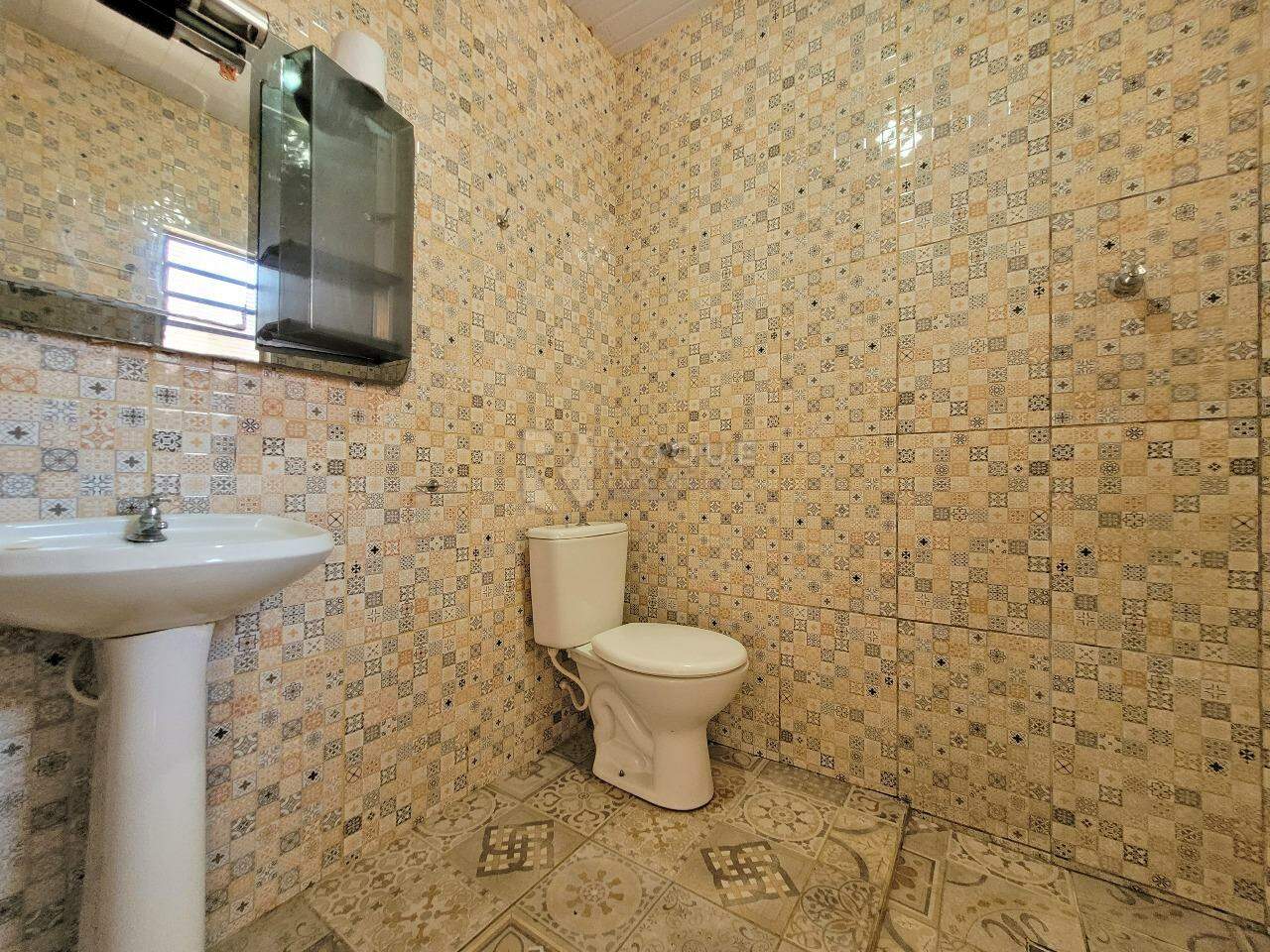 Casa Residencial para aluguel no bairro Parque Residencial Aeroporto: Wc