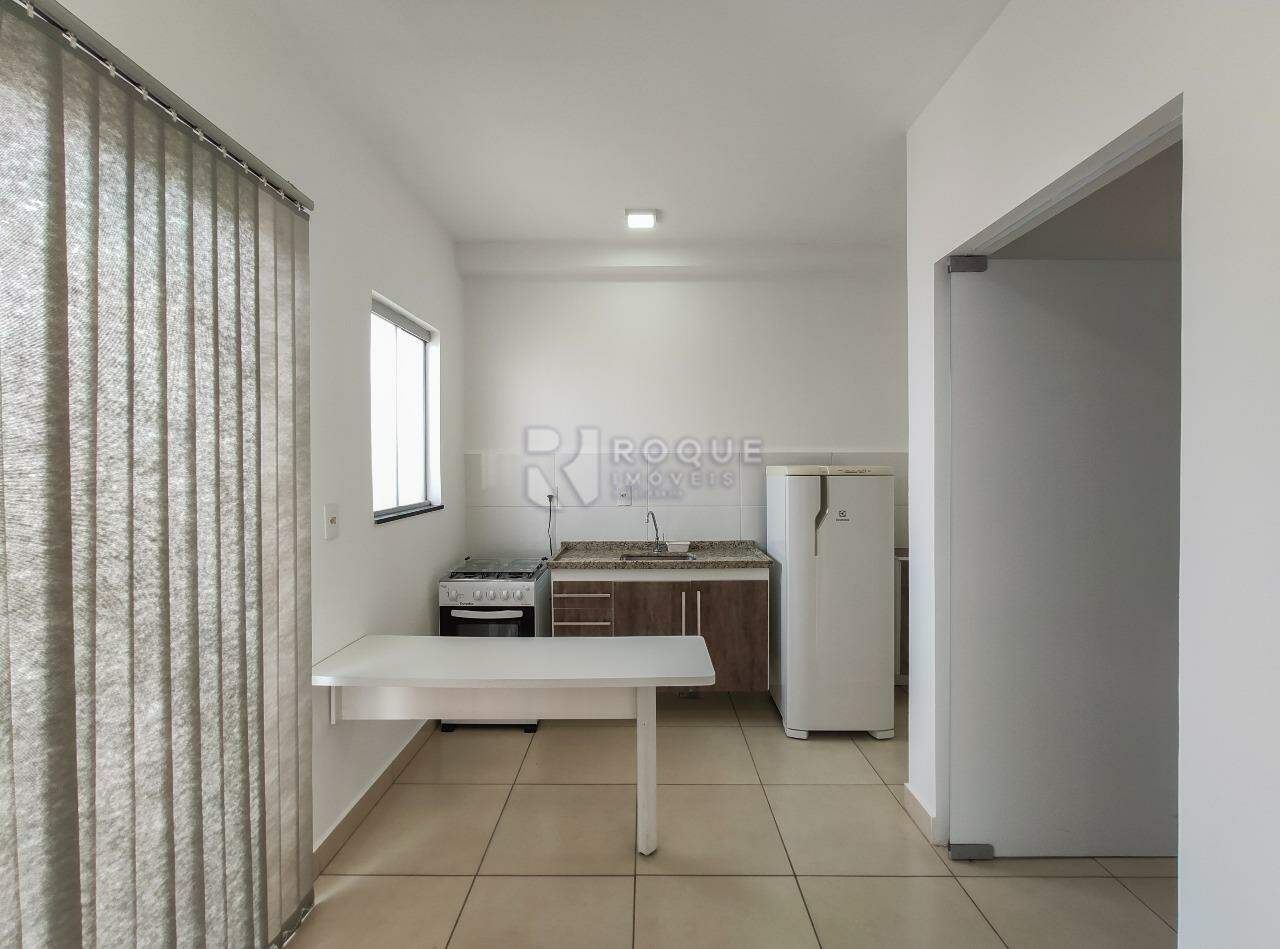 Kitnet para aluguel no bairro Jardim Cidade Universitária I: Sala / cozinha 