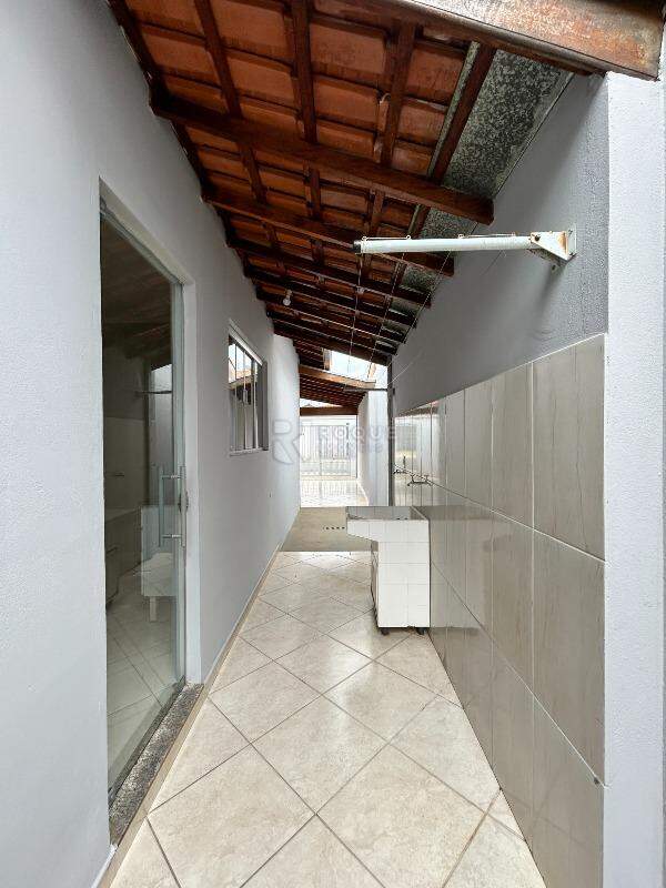 Casa Residencial para aluguel no bairro Jardim Rosa Marrafon Lucas: Área de serviço 