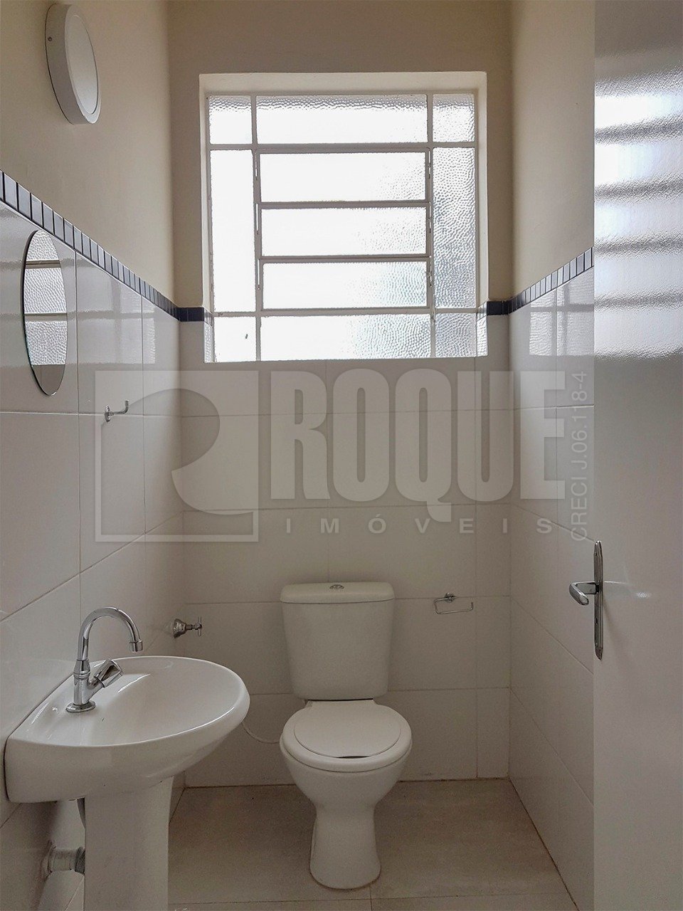 Salas/Conjuntos para aluguel no bairro Centro: WC social