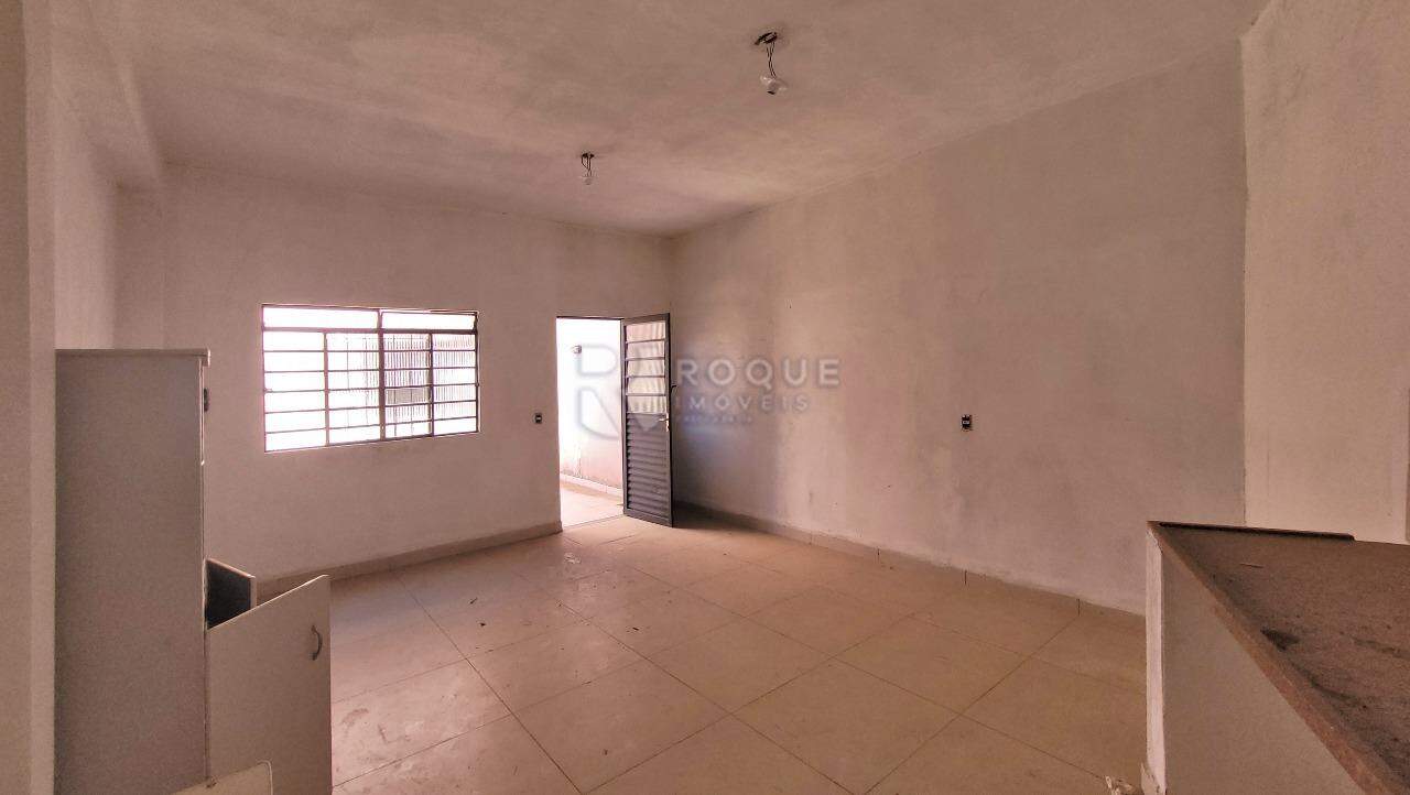 Salão para aluguel no bairro Vila São João: Cozinha