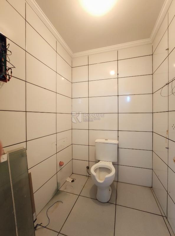 Salão para aluguel no bairro Jardim Ouro Verde: WC social 