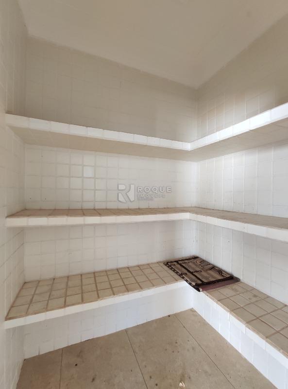 Casa em condomínio para aluguel no bairro Parque São Bento: Despensa fundo 
