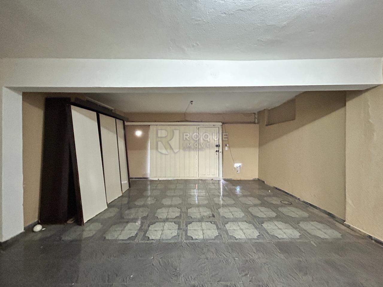 Casa Residencial para aluguel no bairro Conjunto Habitacional Victor DAndrea: Garagem 
