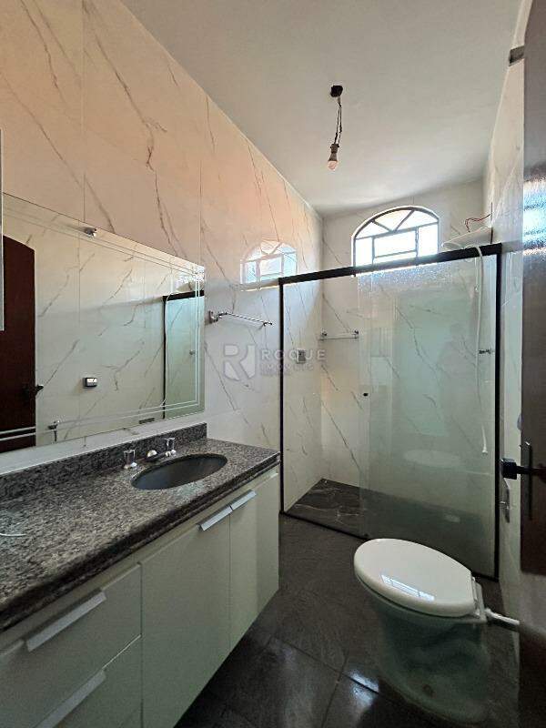 Casa Residencial para aluguel no bairro Conjunto Habitacional Victor DAndrea: WC social