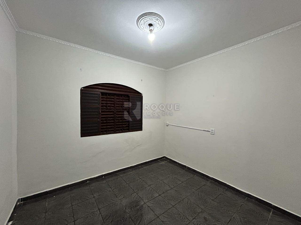 Casa Residencial para aluguel no bairro Conjunto Habitacional Victor DAndrea: Dormitório 2