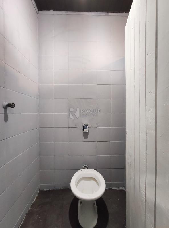 Salão para aluguel no bairro Vila Camargo: WC social 1