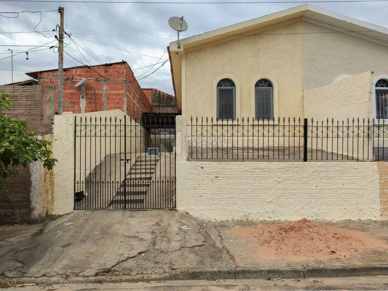 Casa Residencial para aluguel no bairro Parque Hippolyto: Fachada 
