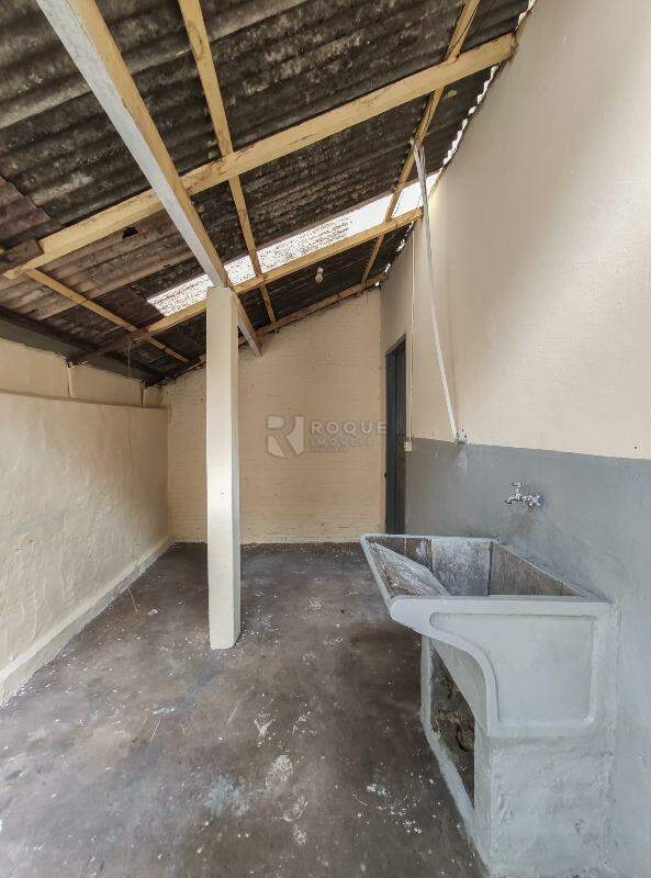 Casa Residencial para aluguel no bairro Parque Hippolyto: Área de serviço fundo 