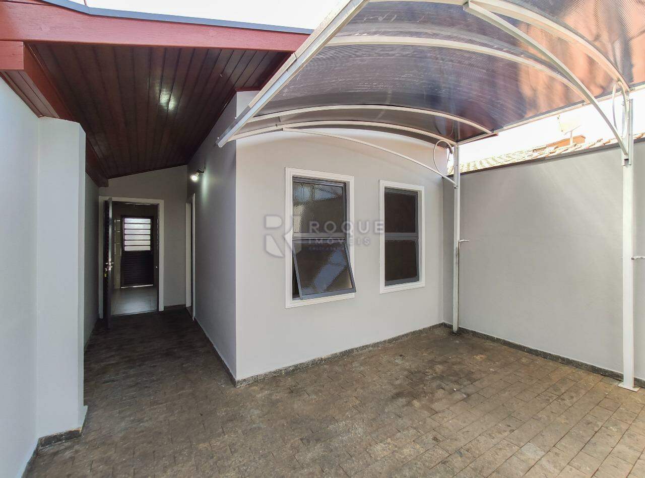 Casa Residencial para aluguel no bairro Vila Claudia: Frente / garagem 