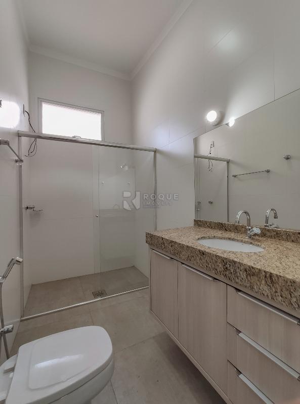 Casa Comercial para aluguel no bairro Centro: WC 