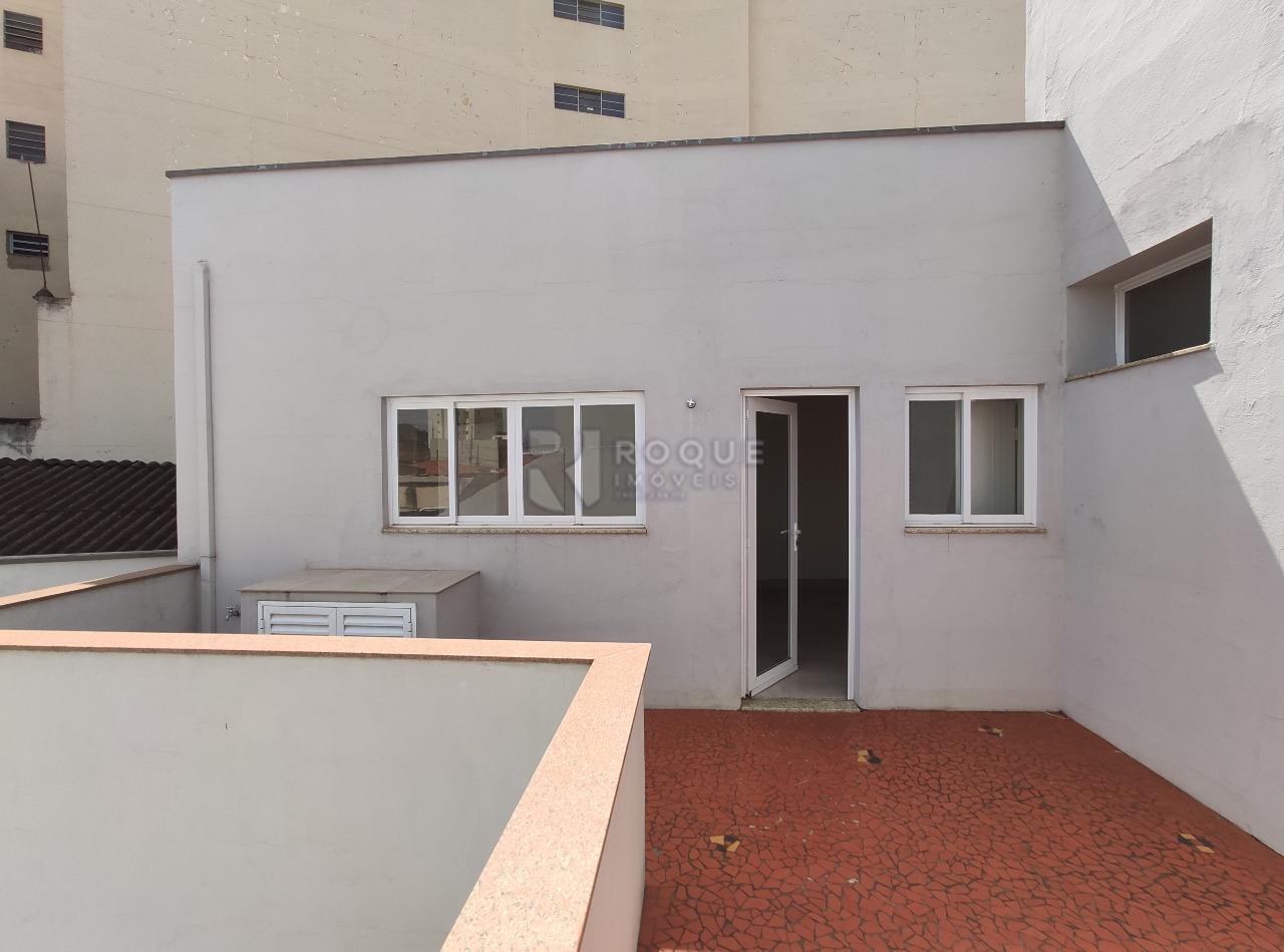 Casa Comercial para aluguel no bairro Centro: Área externa 