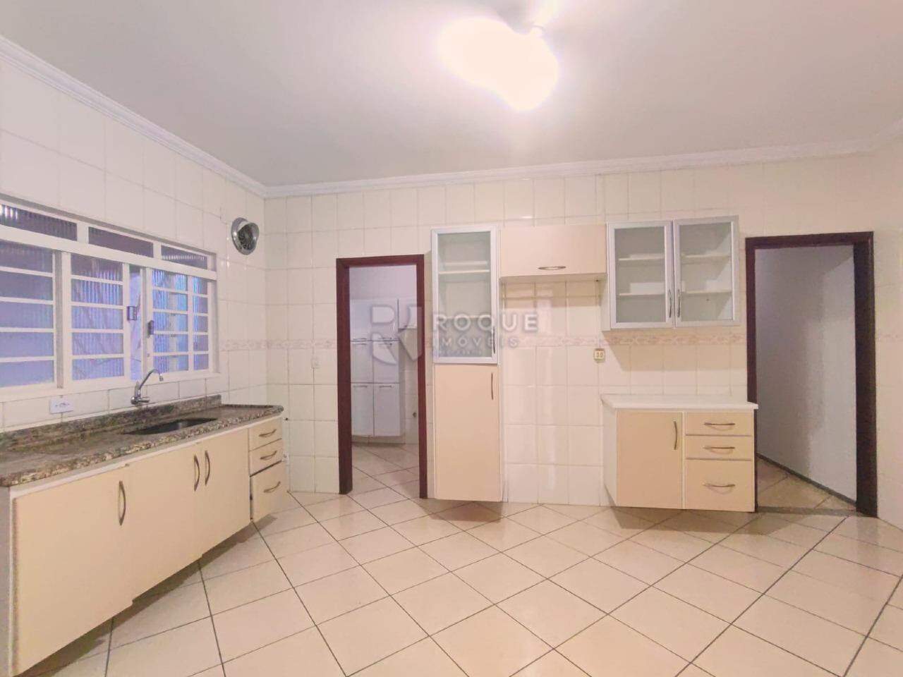 Casa Residencial para aluguel no bairro Jardim da Graminha: Cozinha