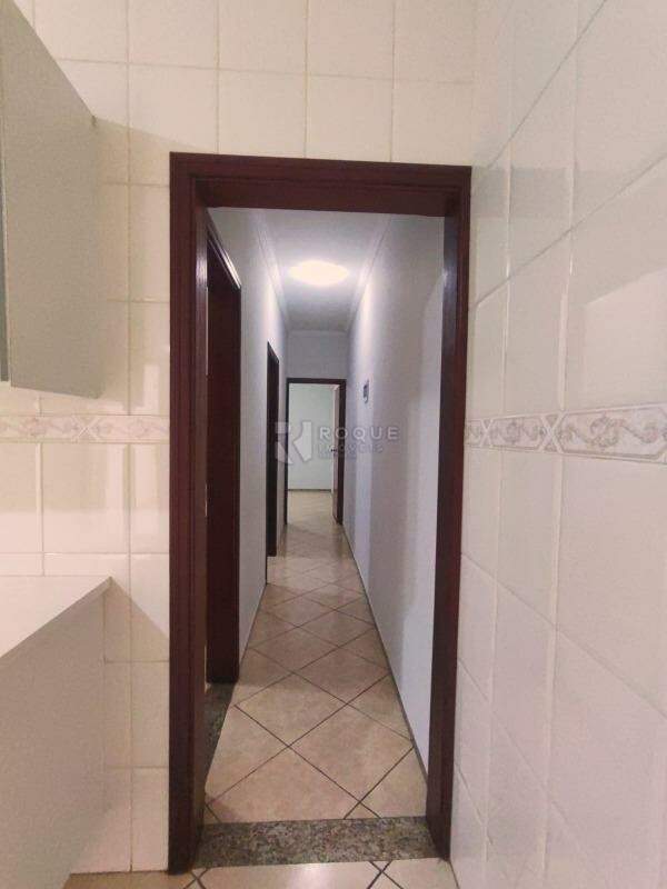 Casa Residencial para aluguel no bairro Jardim da Graminha: Hall